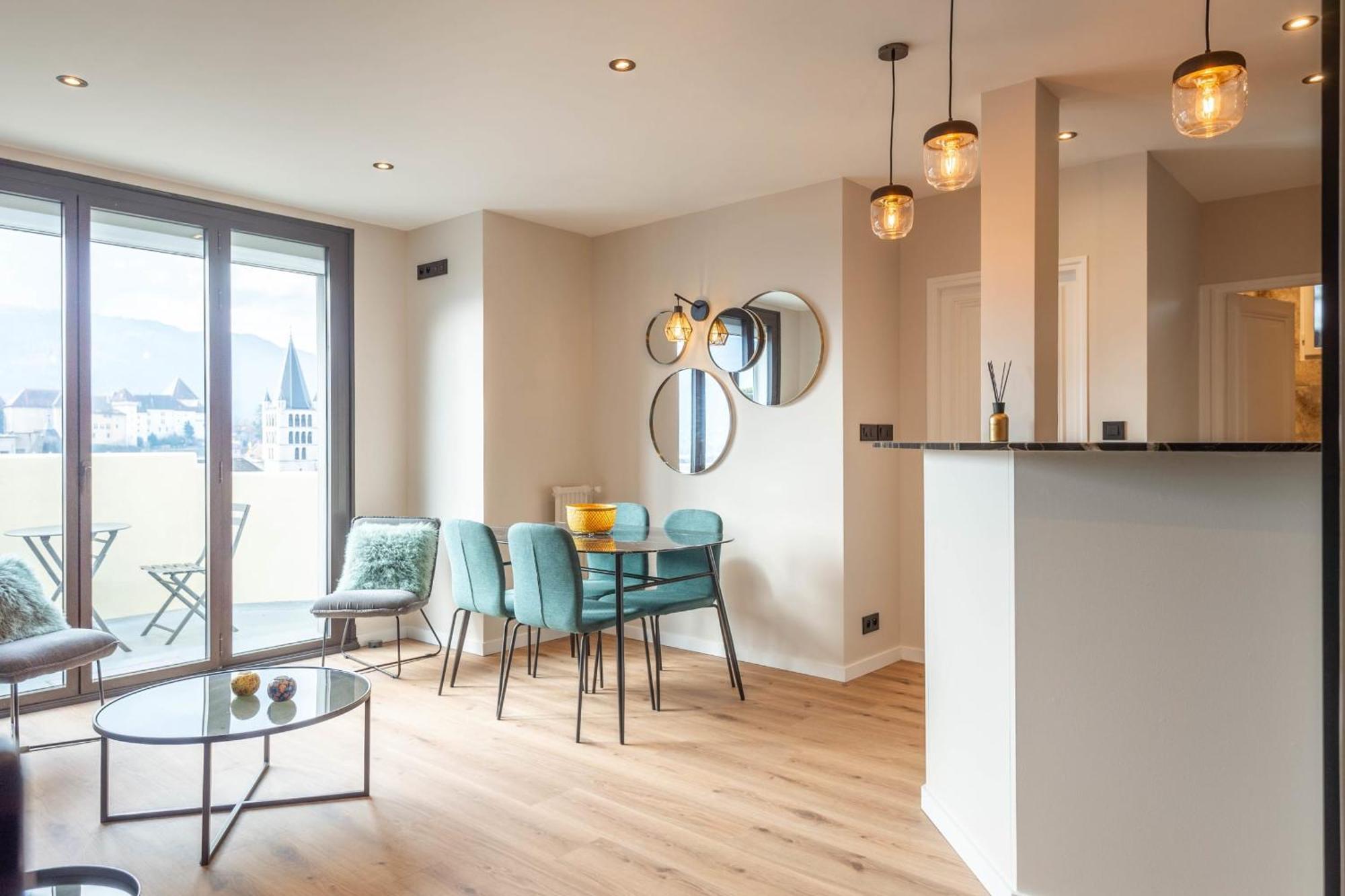 Le Beau Marcy - Contemporary City Centre Flat アヌシー エクステリア 写真