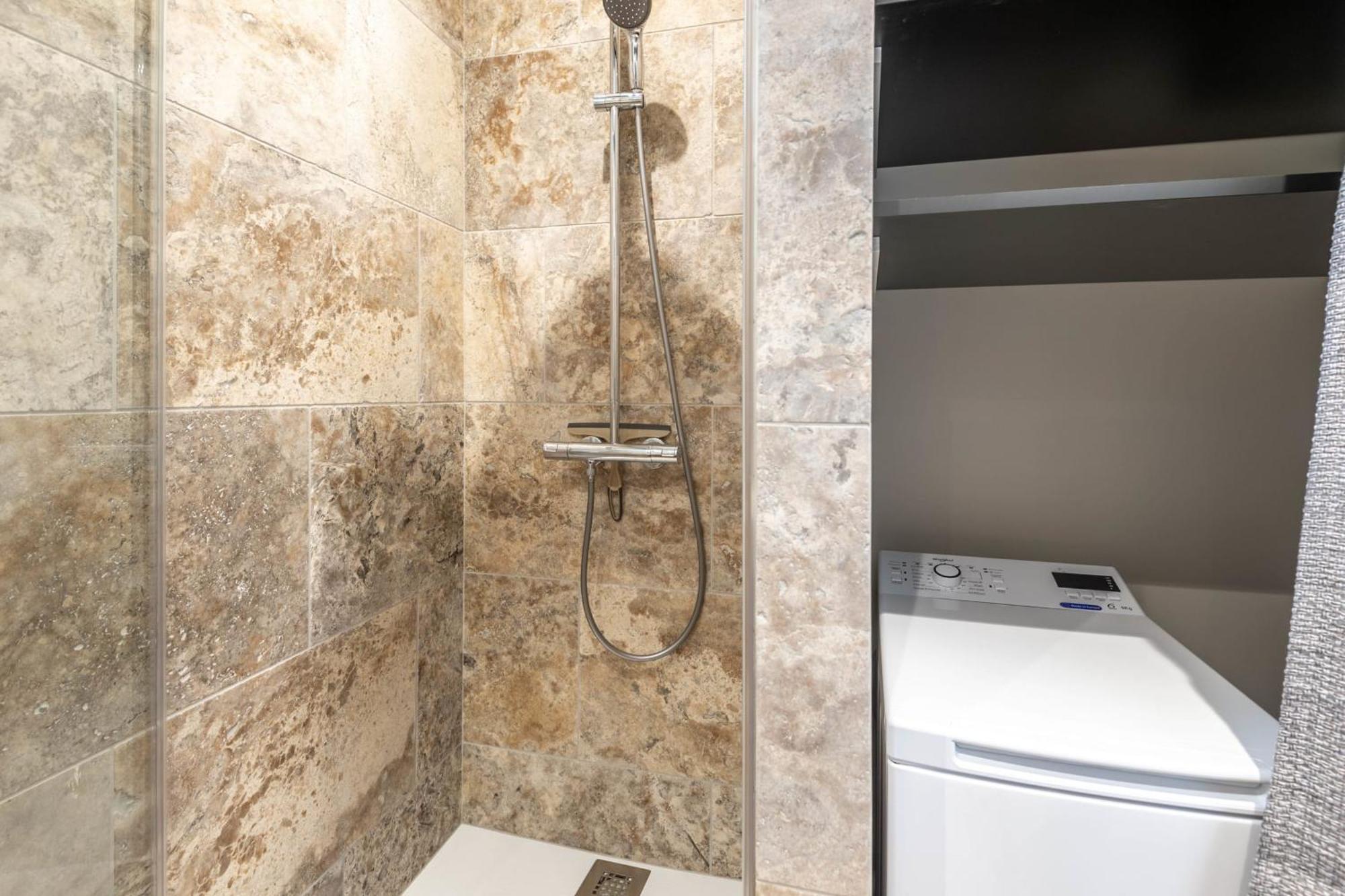 Le Beau Marcy - Contemporary City Centre Flat アヌシー エクステリア 写真